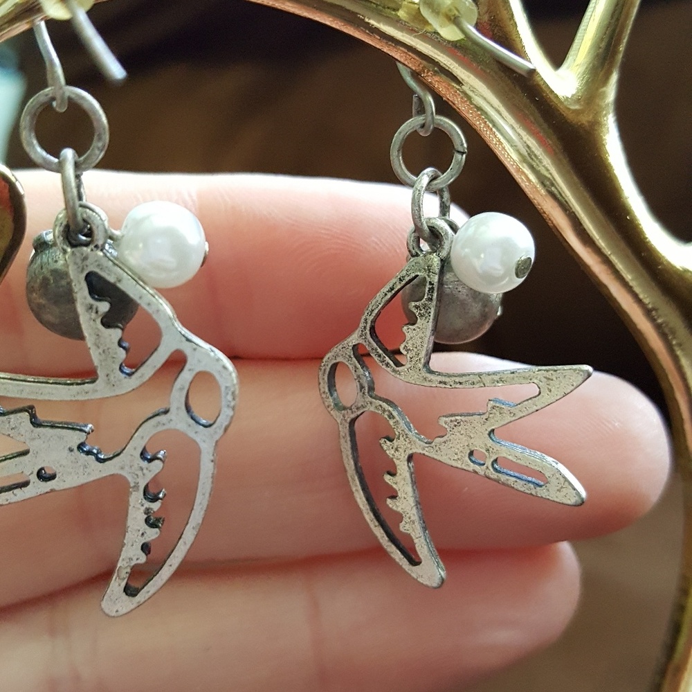 Earrings - Picture 3 of 4